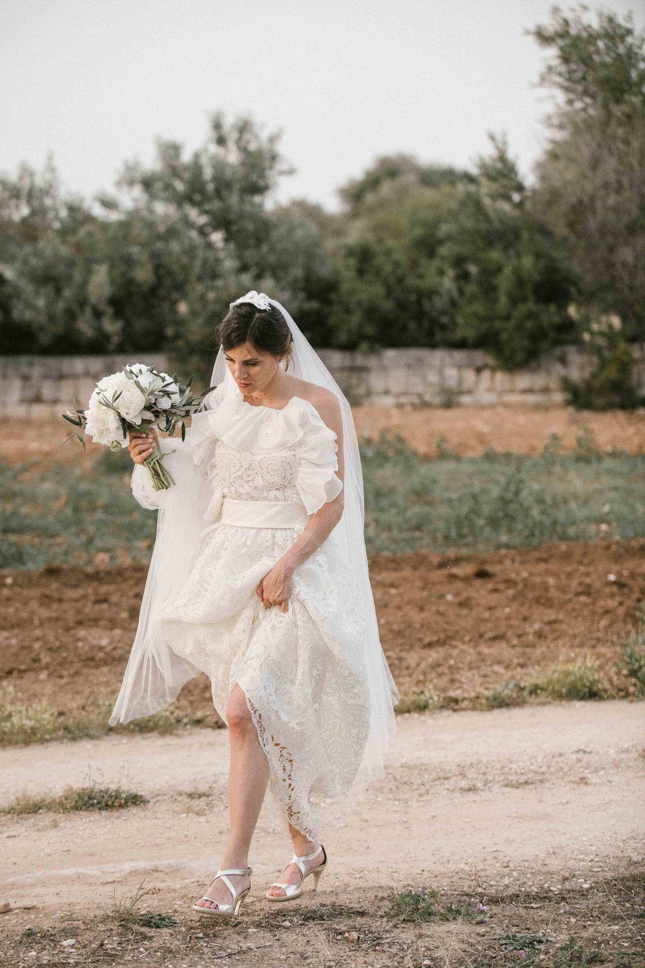 sposa con bouquet