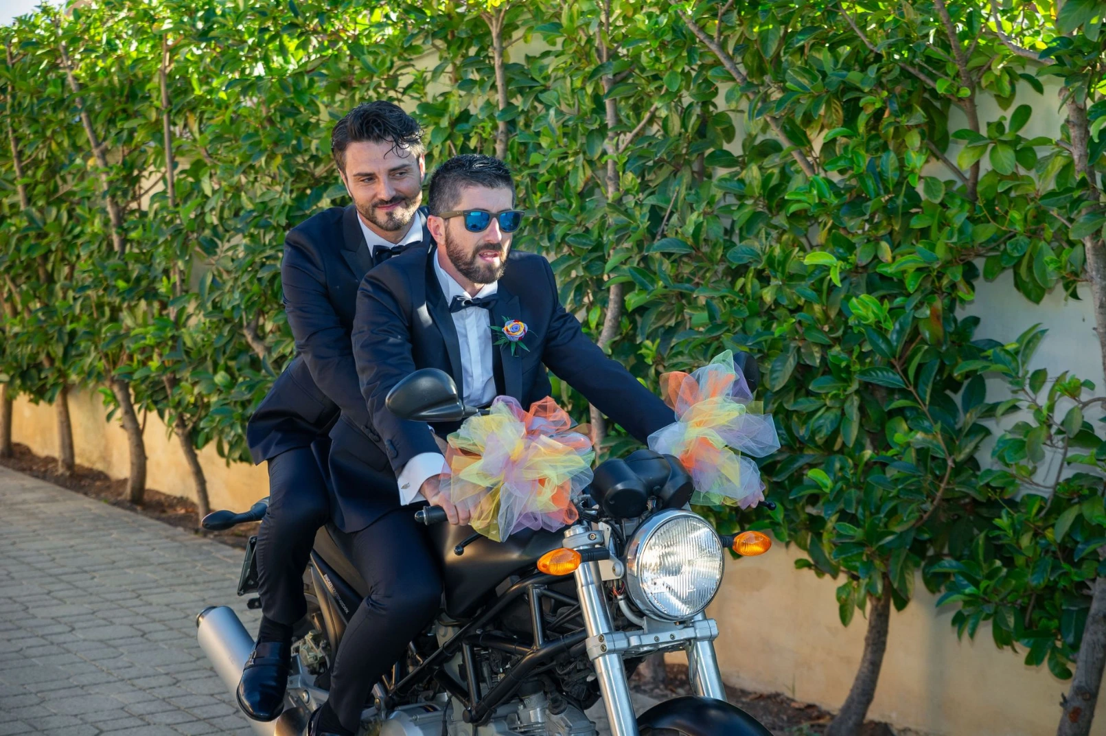in moto al matrimonio